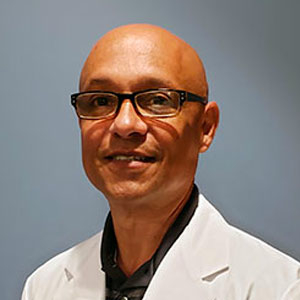 Dr. Luis Villaplana